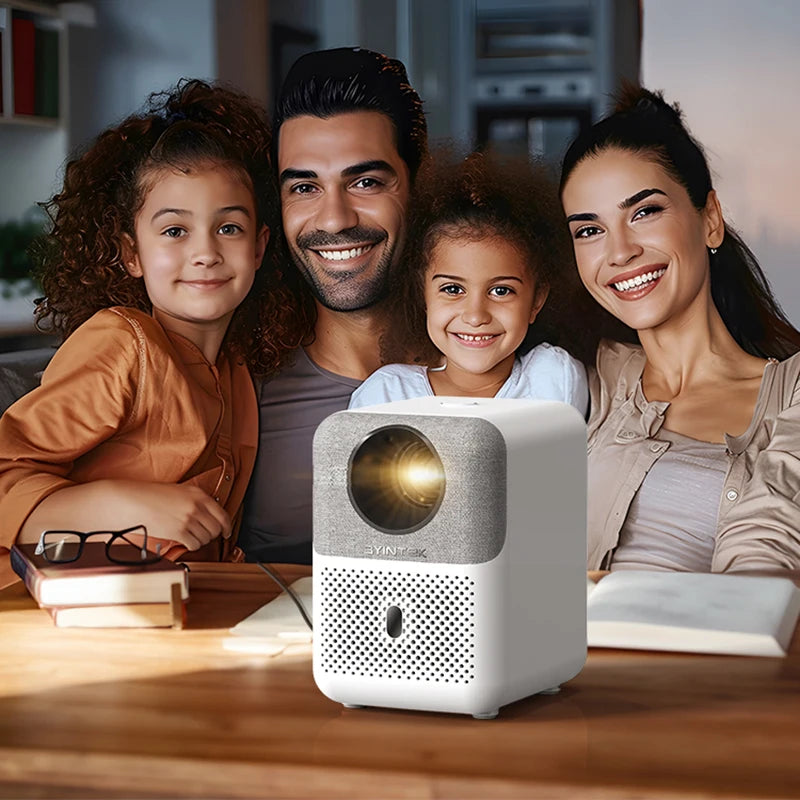 Byintek U4 Nordic Portabel Android Projektor med HD-upplösning, Auto-Fokus och Dubbla WiFi-band-1
